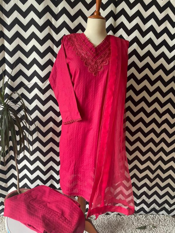 Gulabi Glamour | 3pc Lawn | Unstitched Suit